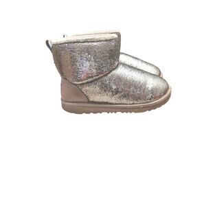 UGG Silver Sequin Classic Short Boots Women’s Size 5 Cozy Winter Sparkle